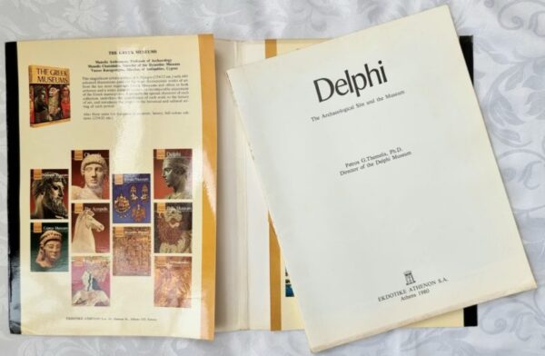 Delphi -The Archaeological site and the Museum (Paperback)