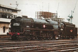 Merchant Navy Class Elders Fyffes (J. Arthur Dixon Collectacard - Postcard)